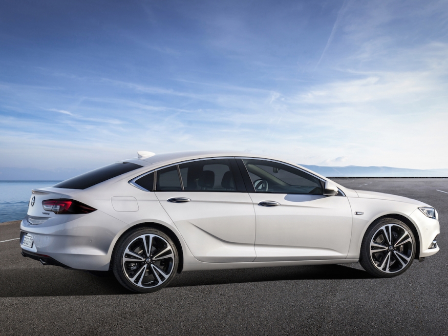 large_article_Opel-Insignia-Grand-Sport-304403.jpg