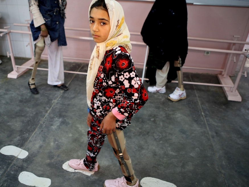 large_article_deklica_posledice vojne.jpg